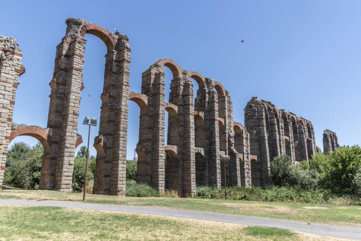 Badajoz - Mérida 053 - Acueducto de Los Milagros.jpg